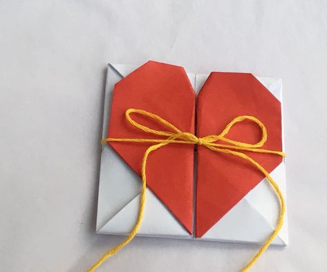 Diy Origami Box, Hart Origami, Origami Kutu, Envelope Heart, Origami Ribbon, Box Origami, Origami Cards, Origami Star Box, Dollar Origami