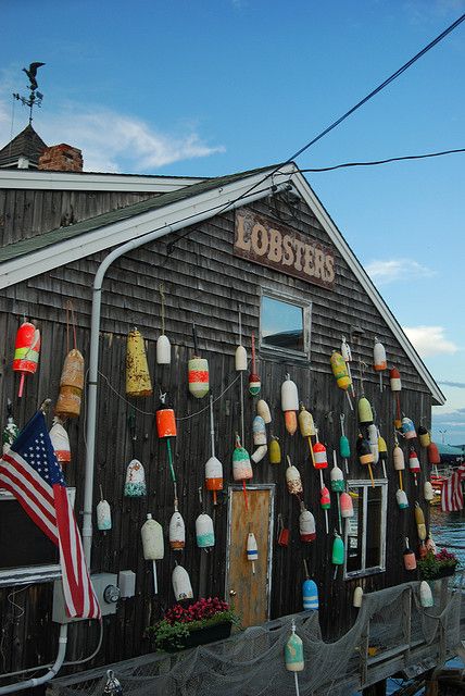 Lobster shack at Bar Harbor in Maine (commercial fishing for lobsters is an important part of the Maine economy) Maine Aesthetic, Maine Summer, New England Aesthetic, Lobster Shack, Fishing Shack, Maine Trip, East Coast Summer, New England Summer, England Summer