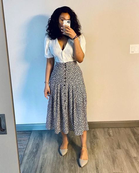 Glam License on Instagram: “Reminder that you can wear a dress as a top! ✌🏽 .... also, one of my favorite skirts! 🤍🤍🤍 Dress and skirt - @hm Shoes -…” Dresses To Wear To School Casual, Cute Church Shoes, Skirt Tennis Shoes Outfits, Dress And Skirt Outfits, Office Wear Skirt, Church Outfits Summer, Skirt Casual Outfit, Skirt And Tops, Top And Skirt Outfit