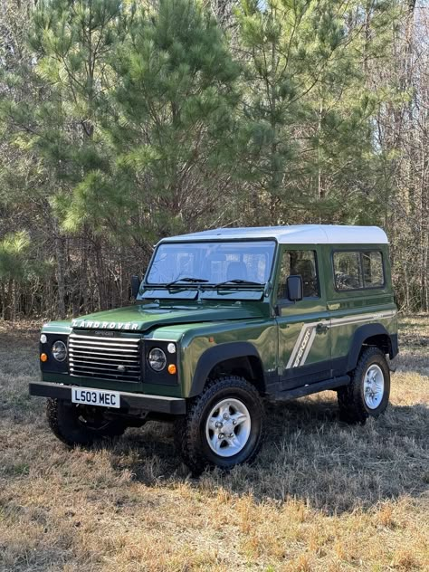 1994 Land Rover Defender 90 County Land Rover Defender Classic, Defender 90 For Sale, Classic Defender, Land Defender, Vintage Land Rover, Clean Car, Dream Trucks, Land Rover Defender 90, Land Rover Defender 110