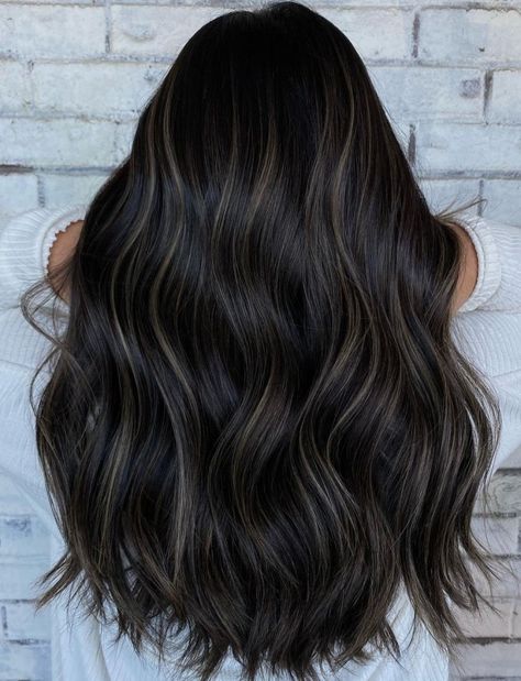 Dark Brown Hair With Highlights, Highlights Ideas, Black Hair Balayage, Dark Brunette Hair, Hair With Highlights, Brown Hair Inspo, Brunette Hair With Highlights, Black Hair With Highlights, Dark Hair With Highlights