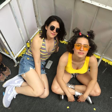 Ilana Glazer, Nyc Pride, Abbi Jacobson, No Tv, Broad City, Kat Dennings, Yas Queen, Grl Pwr, City Outfits