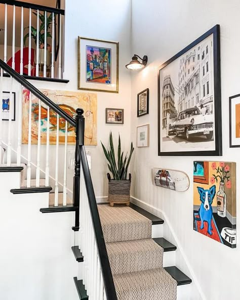 Stairwell Wall Covered with Different Size Canvas Basement Stairway Decorating Ideas, Corner Gallery Wall Stairs, Staircase Turn Ideas, Window At Top Of Stairs, Townhome Stairway Decorating, Living Rooms With Stairs, Upstairs Decor, Fun Stairwell Ideas, Staircase Big Wall Art