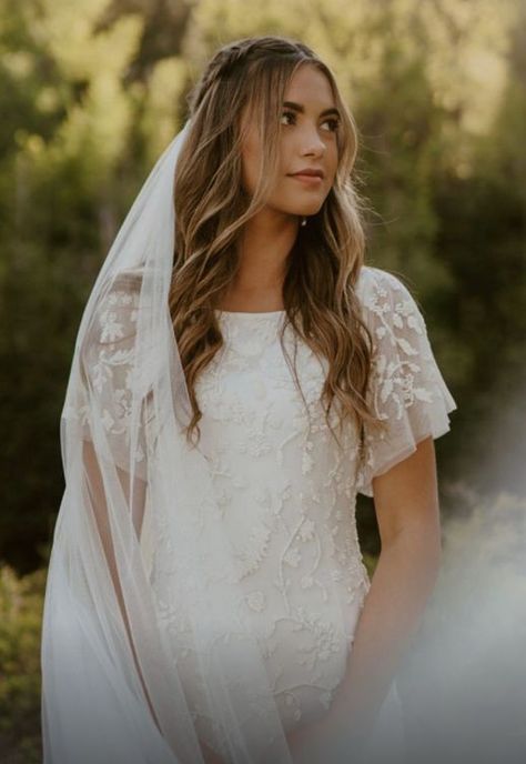 Short Sleeve Simple Wedding Dress, Wedding Dresses Lace Modest, Lace Wedding Dress Short Sleeve, Lace Wedding Dress With Short Sleeves, Modest Cheap Wedding Dresses, Modest Temple Wedding Dress, Wedding Dress Ideas Sleeves, Wedding Gowns With Short Sleeves, Wedding Dress For Church Brides