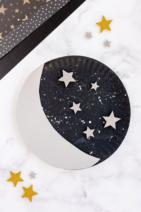 Moon Craft For Preschool, Paper Plate Moon Craft, Paper Plate Astronaut Helmet, Paper Craft Preschool, Crescent Crafts Preschool, Crescent Moon Craft, Phases Of The Moon Craft, Moon Art Projects For Kids, Space Arts And Crafts For Kids