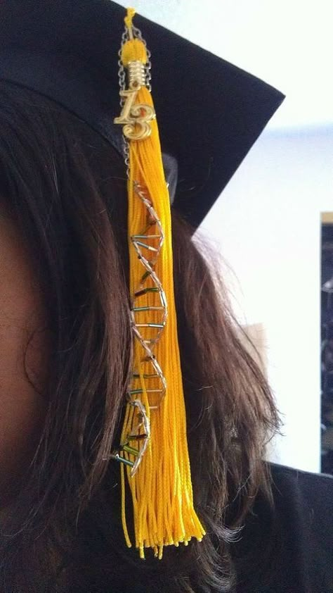 Graduation Cap Tassel, College Grad Cap Ideas, Graduation Cap Decoration Diy, Tassel Decoration, High School Graduation Cap, College Graduation Cap Decoration, Grad Hat, Grad Cap Designs, Biology Science