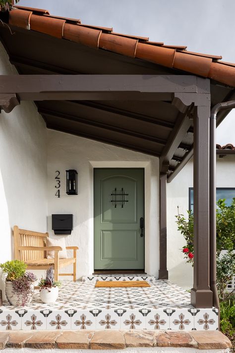 Spanish House Renovation, Mid Century Modern Hacienda, Spanish Style Homes Los Angeles, Spanish Style Curb Appeal, Spanish Surf House, Green Spanish Style House, Spanish Style Shutters, Spanish Style Farmhouse Exterior, Spanish Style Porch Ideas