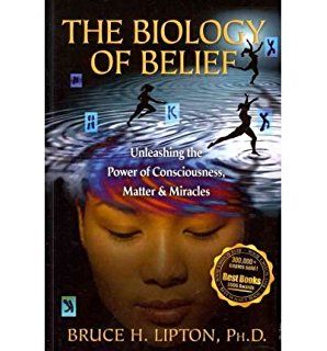 The Biology of Belief: Unleashing the Power of Consciousness, Matter & Miracles (Paperback) - Common Popular Books To Read, Biology Of Belief, Science Magic, Financial Intelligence, Vision Board Success, Bruce Lipton, Books Recommendations, Manifest Destiny, Spiritual Things