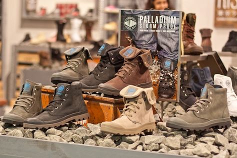 Footwear Displays Shoe Retail Display, Fishing Room Decor, Workwear Store, Denim Display, Shoe Store Design, Clothing Store Displays, Leather Store, Shoe Room, Clothing Store Design