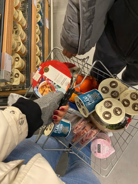 Grocery Store Couple Aesthetic, Shopping Aesthetic Grocery, Grocery Store Shopping Aesthetic, Buying Groceries Aesthetic, Grocery Shopping Aesthetic Friends, Grocery Shopping Aesthetic Couple, Grocery Shop Aesthetic, Grocery Shopping With Boyfriend, Store Aesthetic Grocery