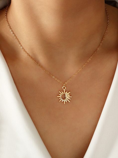 Sun Pendant Necklace Sun And Moon Necklace, Moon Pendant Necklace, Fancy Jewellery, Jewelry Lookbook, Moon Jewelry, Girly Jewelry, Sun And Moon, Silver Drop Earrings, Pendant Design