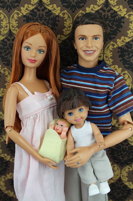 Remembering The Happy Family... Barbie Doll Family, Pregnant Barbie, Munchkin Land, Barbie Happy Family, Accessoires Barbie, Barbie Kids, Baby Barbie, Happy Families, Diy Barbie Clothes