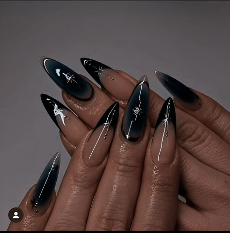 Metallic Chrome Nails Designs, Black Ethereal Nails, Dark Inspired Nails, Cool Nail Inspo Coffin, Pointy Sparkly Nails, Dark Mauve Nails Design, Gel Nail Designs Grunge, Aura And French Tip Nails, Asian Nails Black