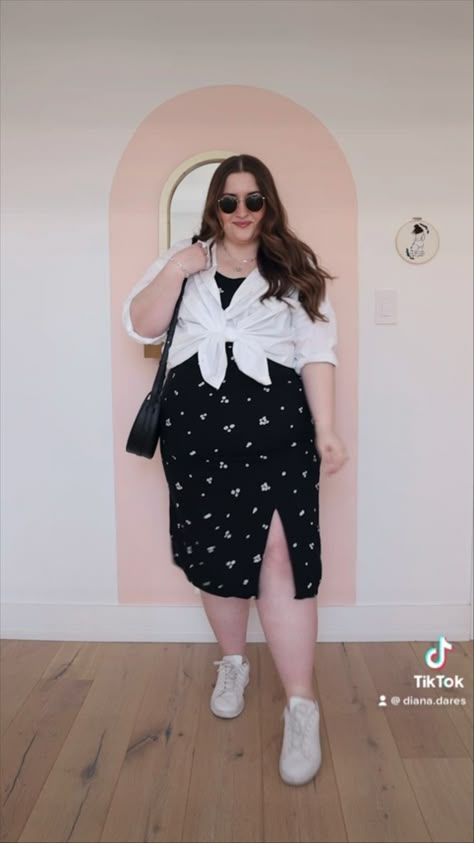 Midi Skirt Plus Size Outfits, Midi Dress Outfit Plus Size, Curve Outfits Plus Size, Plus Size Midi Skirt Outfit, Mid Sized Outfits, Dark Feminine Fashion, Diana Dares, Europe Wardrobe, Korean Plus Size Fashion