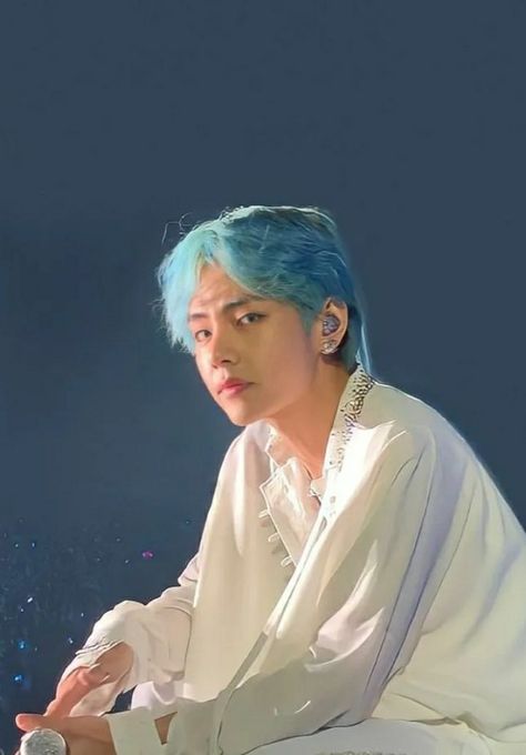 Sky Blue Outfit, Taehyung Selca, Wallpaper Bts, Taehyung Photoshoot, First Love Bts, Bts Aesthetic Pictures, Kim Taehyung Wallpaper, Bts Korea, V Taehyung