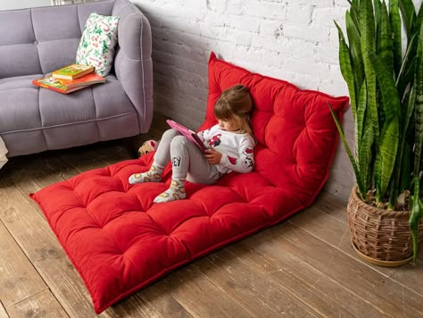 Reading Nook Floor, Sala Zen, Kids Nook, Cama Ikea, Floor Sofa, Ikea Bed, Rooms Ideas, Kids Water, Floor Seating