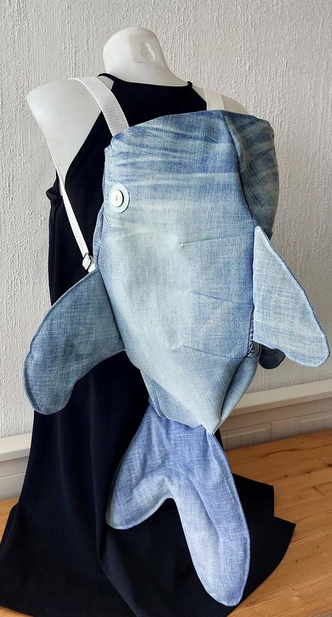 Jeans Backpack Diy, Animal Bag Pattern, Whale Shark Crochet Bag, Stuffed Animal Bag, Homemade Backpack, Upcycled Denim Fashion, Jean Shark Bag Pattern, Whale Shark Bag Pattern, Shark Bag Pattern