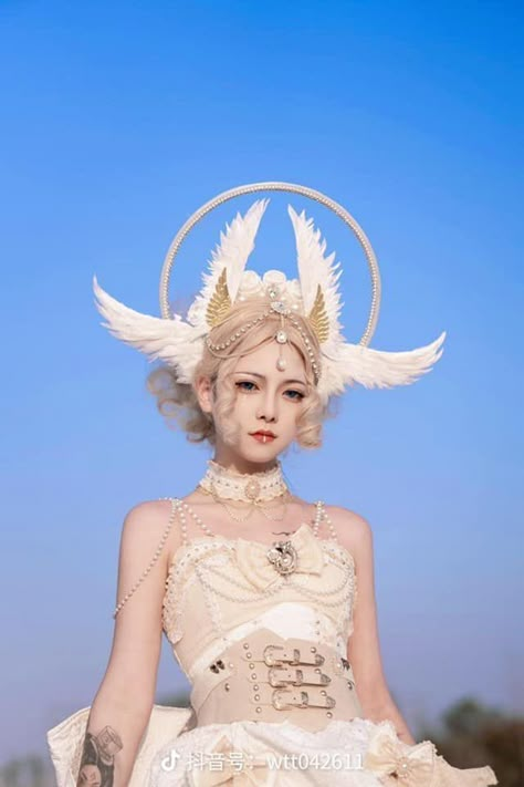 Pocky on X Fantasy Creature Costume, Angel Ideas Halloween, Biblically Accurate Angel Cosplay, Biblical Angel Costume, Angel Outfit Costume, Wings On Head, Seraphim Costume, Cherub Costume, Angel Inspired Outfits