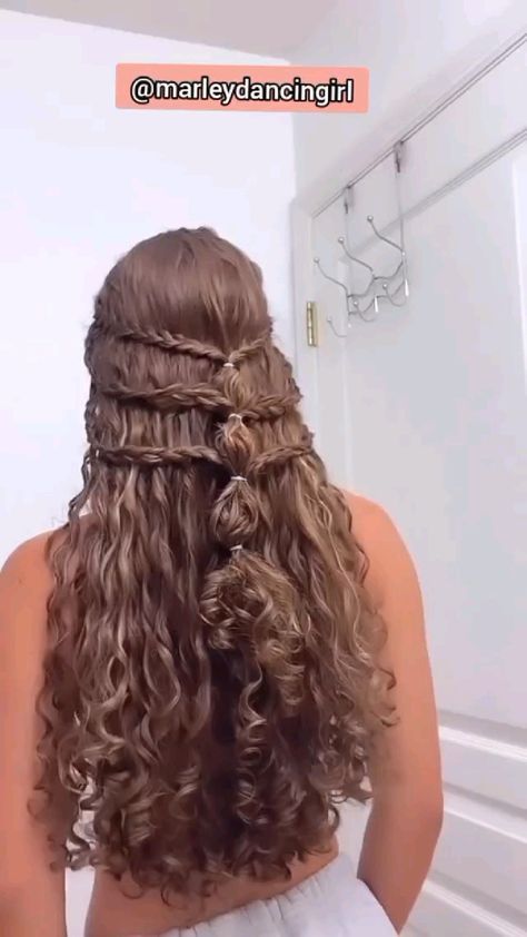 Cute Simple Hairstyles Long Hair, Protective Style For Curly Hair, Cute Hairstyles For Damaged Hair, Cute Curly Hairstyles Long Hair, Braid Underneath Hair, Elegant Short Curly Hairstyles, Haircuts For Long Curly Hair Layered, Curly Hair Without Product, 3b Hairstyles Long