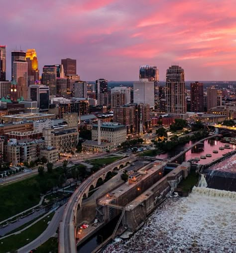 Escape to Minneapolis for Stage Shows, Gorgeous Lake Views, and a Foodie’s Paradise — Midwest Living Minneapolis Aesthetic, Minnesota Aesthetic, Minnie Aesthetic, It's Already Mine, 3 Point Perspective, Minneapolis Skyline, Minneapolis City, Summer Collage, Northern Star