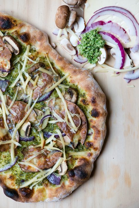 Pesto Pizza Toppings, Gouda Pizza, Pizza With Mushrooms, Gouda Recipe, Mushroom Pizza Recipes, Pizza Homemade, Pesto Pizza, Food Network Canada, Smoked Gouda