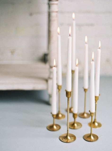 White Taper Candles, Wedding Minimal, Elegance Wedding, Gold Candle Sticks, Warehouse Wedding, French Elegance, Modern Candles, Event Planning Design, Gold Candles