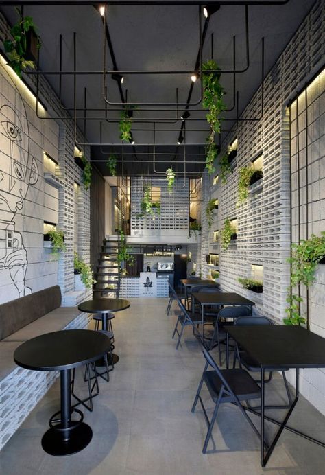 Cafe Design Industrial, Small Cafes Interiors, Industrial Cafe Interior Design Rustic, Modern Industrial Cafe Interior Design, Coffeshop Design Architecture, Industrial Interior Design Cafe, Urban Cafe Design, Modern Cafe Design Coffee Shop, Small Cafe Decor