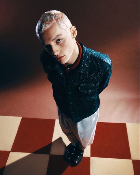 male fashion editorial genz set design photography boy bleached head pattern design checkered board Inspiration Board Fashion, Fashion Portrait Photography, Male Portrait Poses, Men Fashion Photoshoot, Studio Photoshoot Ideas, Studio Photography Fashion, Portrait Editorial, Studio Portrait Photography, Male Models Poses