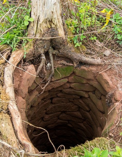 Old Well Aesthetic, Abandoned Well, Well Aesthetic, Hole In The Ground, Cube World, Old Well, Out At Night, Water Well, Ancient Architecture