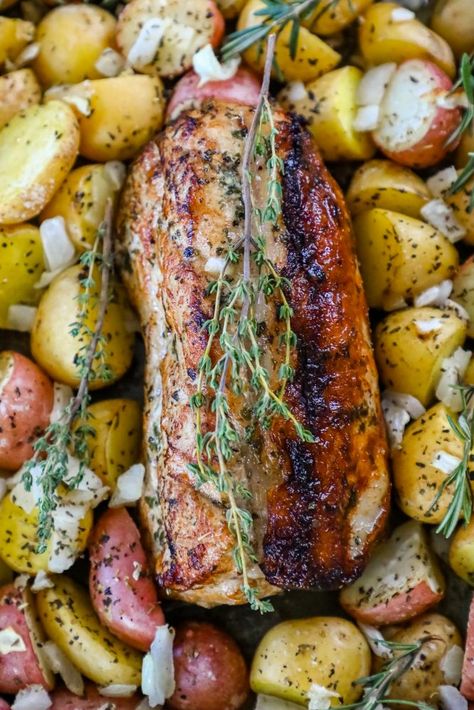 Pork Loin And Potatoes, Pork Loin Recipes Oven, Pork Loin Crock Pot Recipes, Baked Pork Loin, Roast Pork Loin, Crockpot Pork Loin, Easy Baked Pork Chops, Pork Loin Roast Recipes, Smoked Pork Ribs