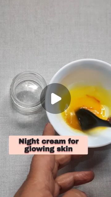 Kesar For Glowing Skin, Glow Cream For Face, Best Cream For Glowing Skin, Homemade Night Cream For Glowing Skin, Night Cream Homemade, Fairness Cream For Face, Homemade Beauty Tips For Face, Face Night Routine, Home Made Night Cream