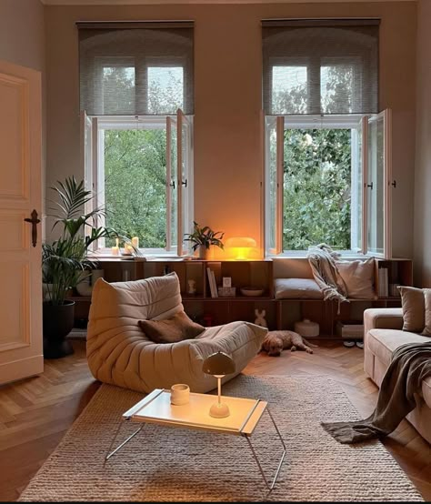 Bean Bag Living Room, Berlin Apartment, Cozy Evening, Living Room Scandinavian, Apartment Decor Inspiration, Future Apartment, Dream House Interior, Dream Apartment, Decoration Inspiration