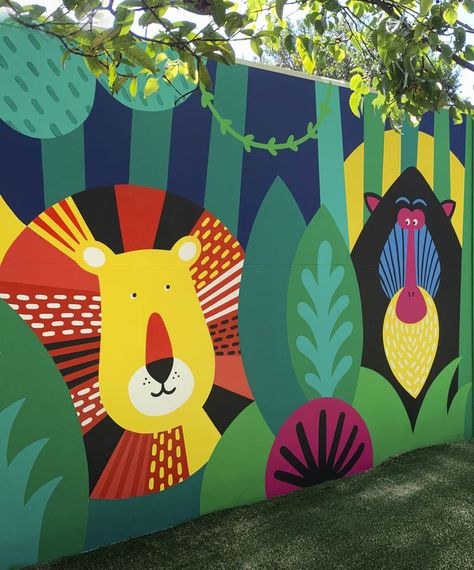 Playground Mural Ideas, Classroom Mural Ideas, School Murals For Kids, Jungle Mural For Kids, Daycare Mural, Garage Mural, Toddler Outdoor Play, Animal Graffiti, Kids Church Decor