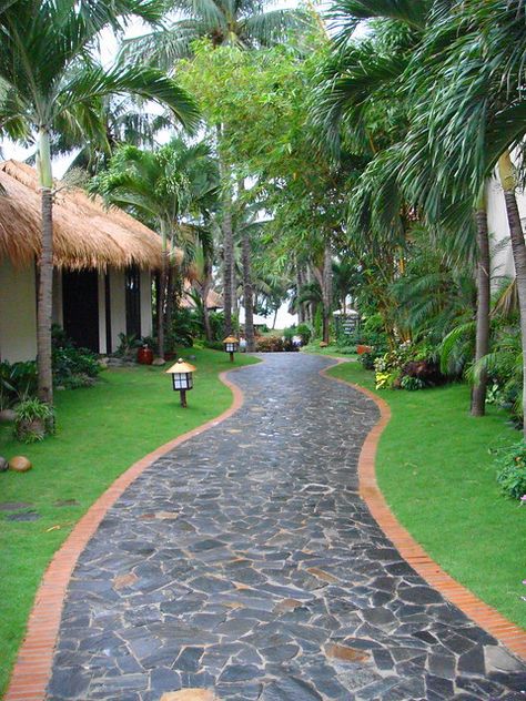 Beautiful Resort Design, Stamped Walkway, Africa Resort, Tropical Resort Design, Bamboo Village, Resort Design Plan, Resort Plan, Tropical House Design, Outdoor Restaurant Design