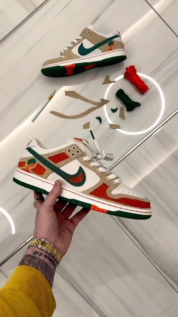 Jarritos X Nike Sb Dunk, 2000s Fashion Men, Sb Dunks, Nike Sb Dunk High, Dunk Low Nike, Nike Shoes For Sale, Nike Sb Dunk Low, Sb Dunk Low, Nike Sb Dunks Low