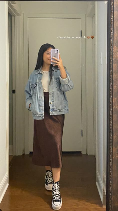 Fall Pentecostal Outfits Casual, Mid Size Modest Outfits, Modest Outfit Women, Penicostal Fashion, Rainy Days Outfit Aesthetic, Modest Neutral Outfits, Modest Outfit For Summer, Atum Aesthetic Outfits, Modest Outfits Midsize