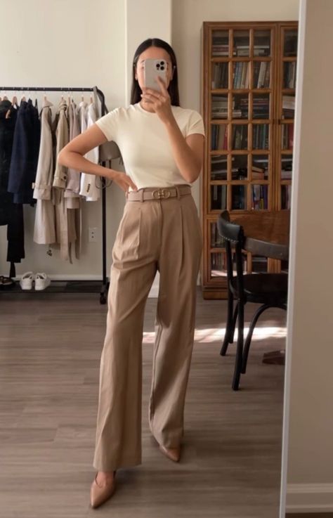 Young Professional Outfits Casual, Casual Teacher Outfit, Corporate Attire Women, Styling Wide Leg Pants, Corporate Girlie, Corporate Girly, Young Professional Outfits, Corporate Girl, Dress Pants Outfits