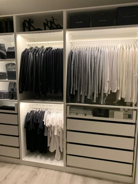 Ikea Pax Closet Layout, White Ikea Pax Wardrobe, Room Decor Wardrobe, Ikea Pax Wardrobe Organization, Ikea Wardrobe Pax Ideas, Pax Layout, Ikea Pax Walk In Closet, Ikea Walk In Closet Ideas, Pax Organisation