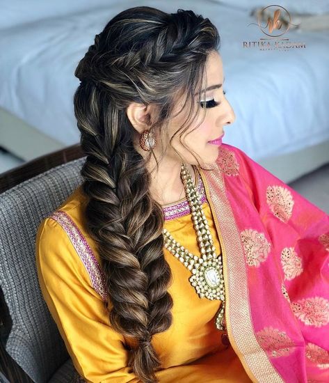 15+ Fishtail Braids on Real Brides Gave Us Legit of #Hairspiration | ShaadiSaga Messy Braided Hairstyles, Hairstyles For Indian Wedding, Wedding Lunch, Fishtail Braid Hairstyles, Engagement Hairstyles, Bridal Hairdo, Side Braid Hairstyles, Bridal Hair Buns, Indian Wedding Hairstyles