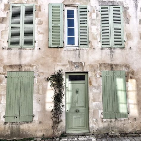 Charming and rustic French farmhouse exterior with Vert Olivier Green Shutters - photo by Vivi et Margot. French Green Color, French Green Paint, French Farmhouse Exterior, Green White Decor, French Country Interiors, Shutter Colors, Painting Shutters, Green Shutters, Farmhouse Bedrooms