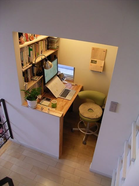 Tiny Office, Small Home Offices, Study Room Decor, Entrance Decor, A Desk, Teen Room, Home Room Design, Dream House Decor, Home Office Design