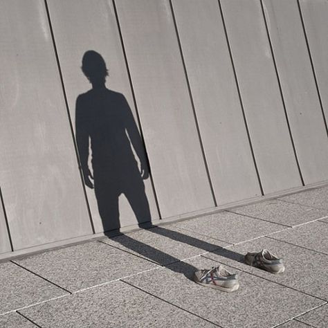 Mysterious Shadow Photography by Pol Ubeda Hervas Aomine Kuroko, Shadow Shadow, Shadow Photography, Invisible Man, Shadow Art, Shadow Play, Shatter Me, Photo Series, Creative Photos