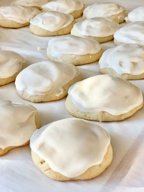 The Best Cookie Recipes, Powdered Sugar Frosting, Banana Pudding Cookies, Banana Cookie Recipe, Banana Dessert Recipes, Sugar Frosting, Banana Cookies, Banana Dessert, Best Cookie Recipes