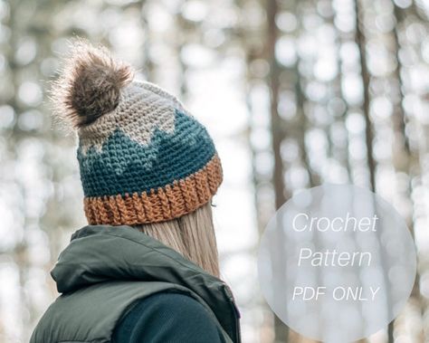 Hat Pattern Crochet, Crochet Winter Hats, Crochet Cowl Pattern, Bonnet Crochet, Yarn Pom Pom, Small Crochet, Crochet Poncho Patterns, Crochet Beanie Pattern, Crochet Winter