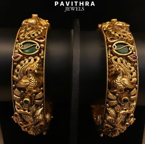 Pure Gold Antique Jewellery studded with Emeralds Collection from PAVITHRA JEWELS (House of Exquisite Premium Jewellery) 916 Hallmark… | Instagram Emerald Rings For Women, Antique Bangles Indian Gold, Antique Bangles Design, Antique Gold Bangles Design, Long Neckless, Gold Bengals, Gold Antique Jewellery, Royal Necklace, Pretty Gold Necklaces