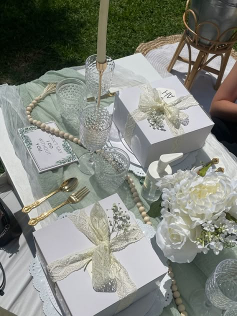 Luxurious Bridal Shower Ideas, Bridesmaid Proposal Boujee, Picnic Bridesmaid Proposal, Bridesmaid Proposal Decor, Bridesmaid Proposal Luxury, Bridesmaid Proposal Picnic, Bridesmaid Proposal Brunch Ideas, Bridesmaid Proposal Lunch, Bridal Proposal Brunch