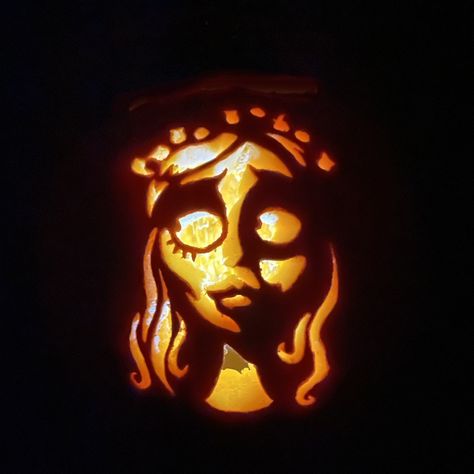 Emily Corpse Bride Pumpkin Carving, Emily Pumpkin Carving, Pumpkin Carving Designs Aesthetic, Corpse Bride Jack O Lantern, Wybie Pumpkin Carving, Pumpkin Carving Ideas Contest, Emily Corpse Bride Pumpkin, Pumpkin Carving Ideas Corpse Bride, Jack Sleketon Pumpkin