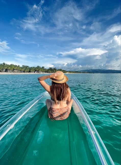 Crystal Kayak Pose Ideas, Kayak Poses Photo Ideas, Boracay Photography Poses, Crystal Kayak Pose Boracay, Boracay Pose, Crystal Kayak Pose, Kayak Pose, Boat Poses Photo Ideas, Boracay Photography