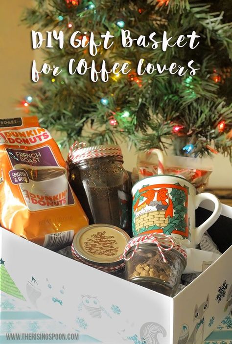 Looking for a thoughtful, yet easy gift idea for a coffee lover in your life? Make a coffee themed DIY gift basket that everyone will love! This is a great option for friends, family, and teachers! #sp #DunkinToTheRescue | DIY Food Recipes | Food Gift Ideas | Food Gifts For Christmas | Coffee Lover Gifts Basket, Diy Gift Basket, Easy Gift Idea, Coffee Basket, Unique Gift Baskets, Coffee Gift Basket, Diy Food Gifts, Valentines Gift Bags, Christmas Food Gifts