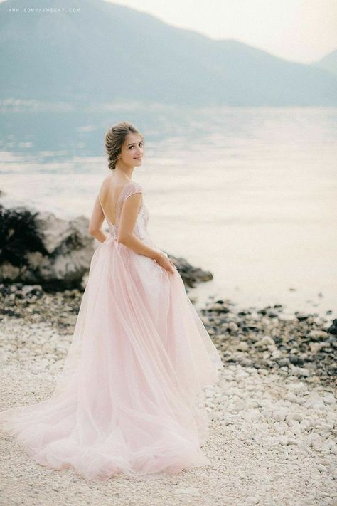 Pale pink weddings